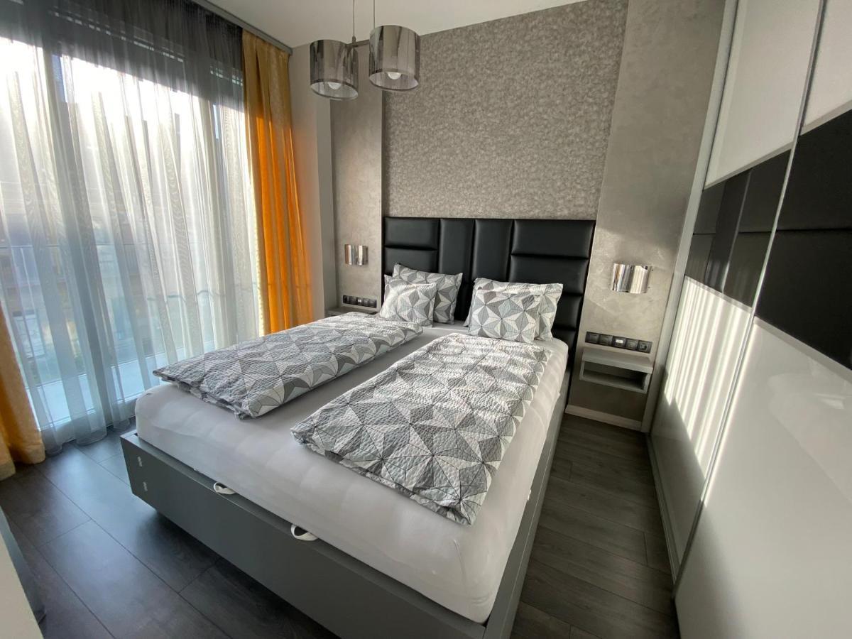 Noir Silvery Apartman 塞格德 外观 照片